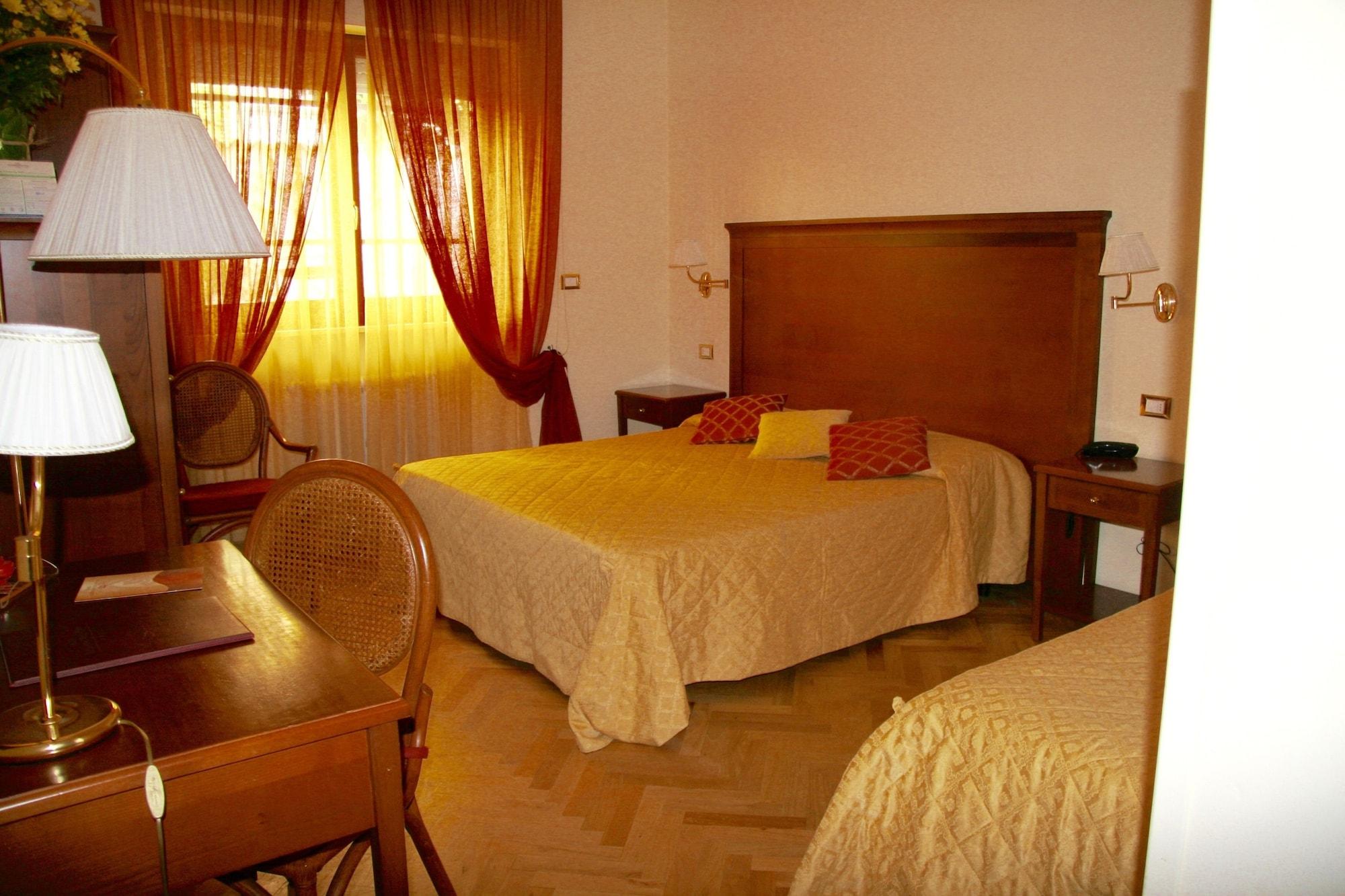 Hotel Alessandro Della Spina Pisa Exterior photo