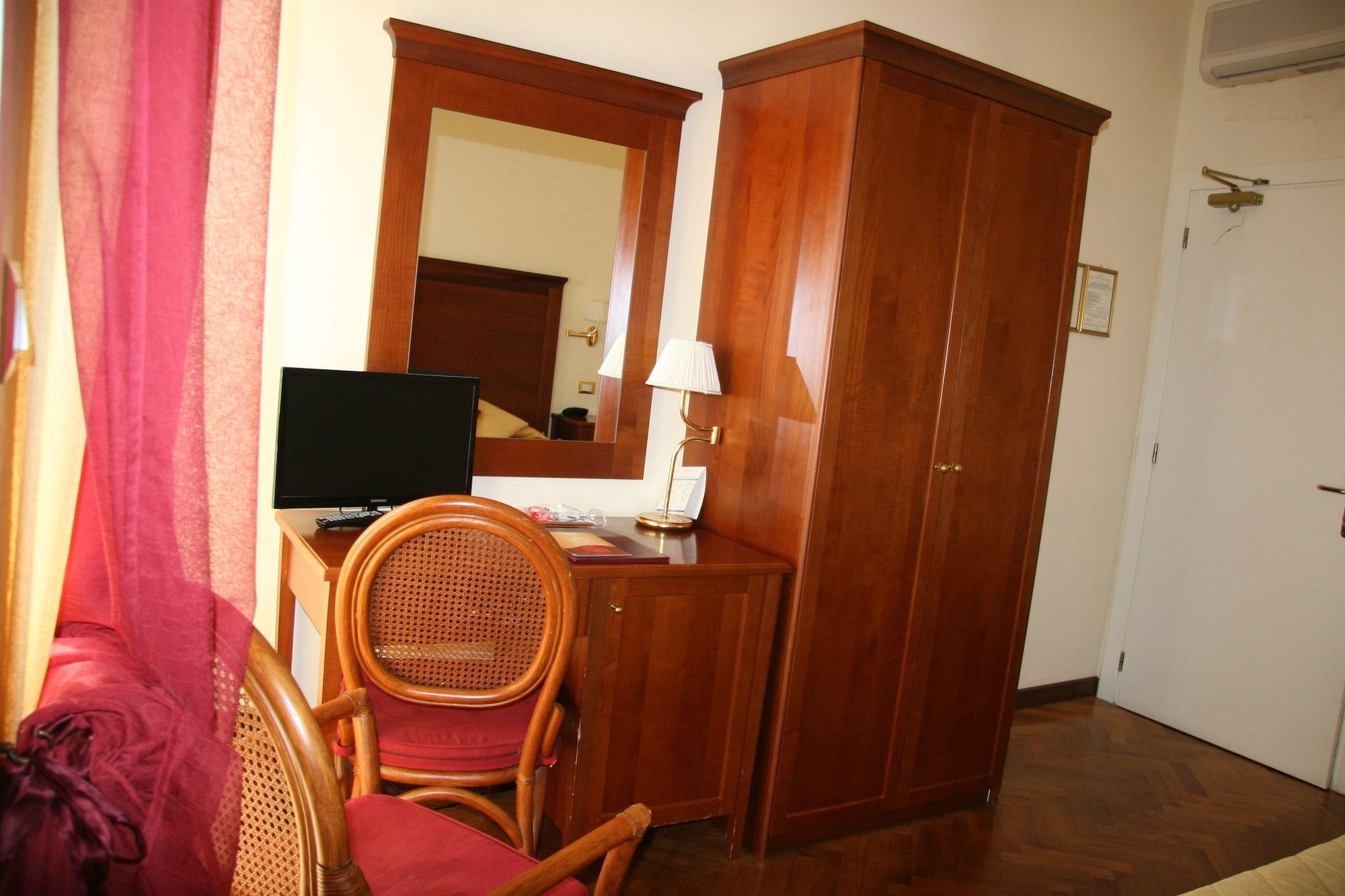 Hotel Alessandro Della Spina Pisa Exterior photo