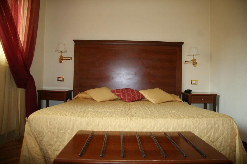 Hotel Alessandro Della Spina Pisa Exterior photo