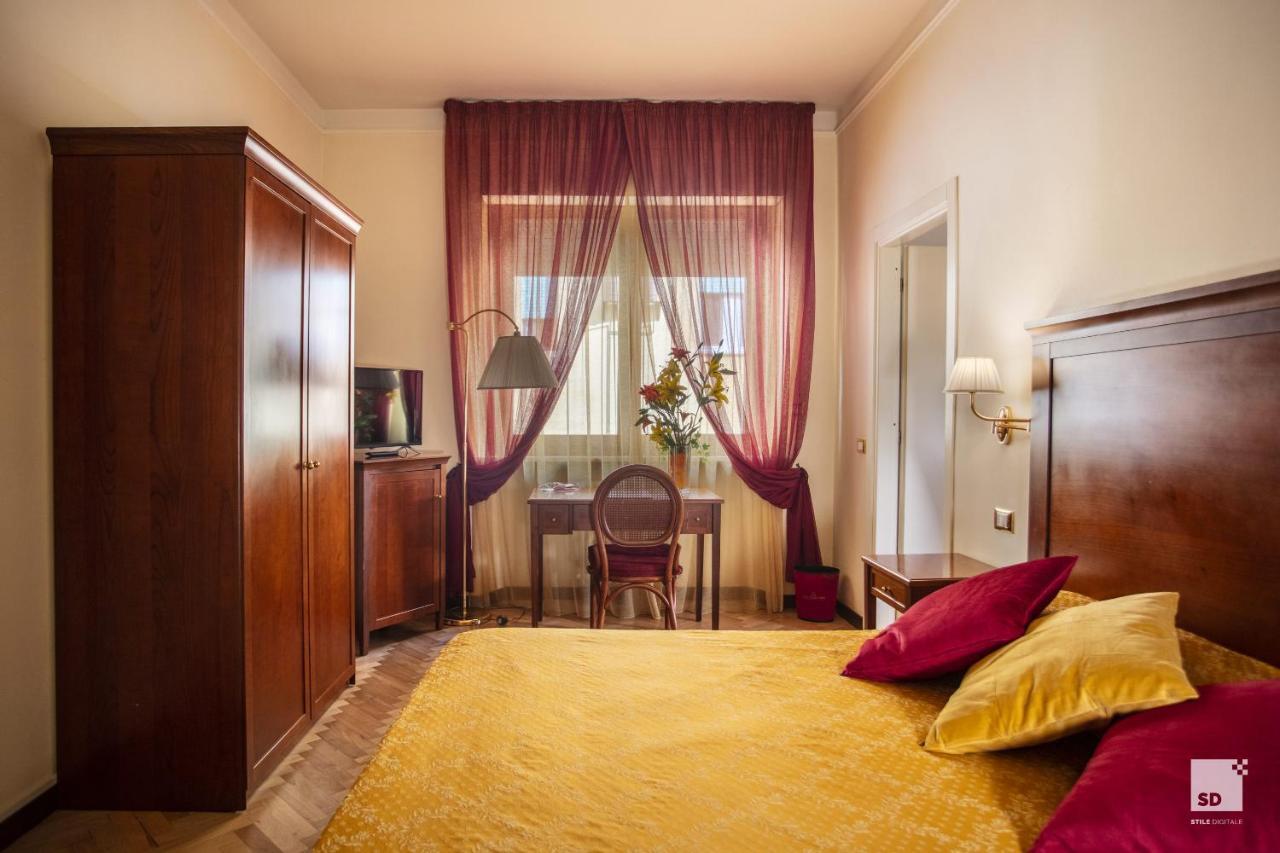 Hotel Alessandro Della Spina Pisa Exterior photo